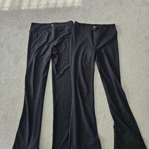 GAIAM Black flared leggings 2 pair size Medium